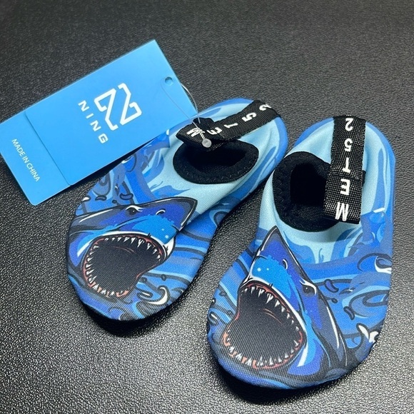 NWT Ning Shark Water Shoes Size 20/21M - Picture 1 of 9
